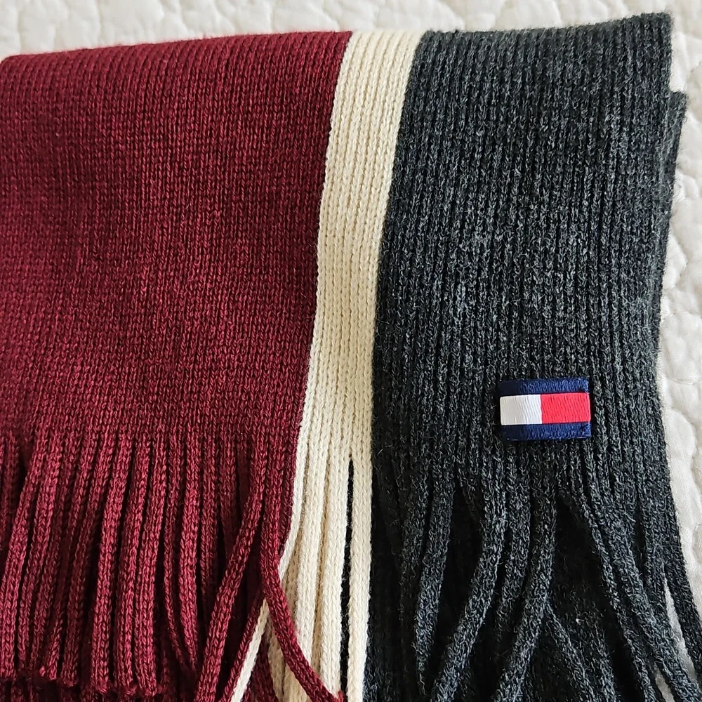 🧣HP🧣Vintage Tommy Hilfiger Men's Raschelle Scarf - Picture 2 of 9